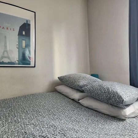Joli Bohème Sous Les Toits De Parigi
